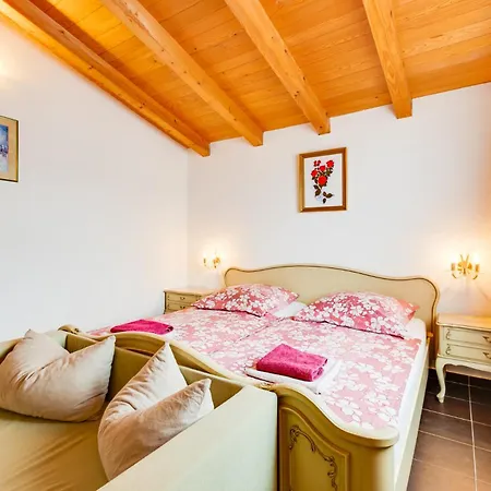 Vb Jelcic Krk Apartament Krk Town