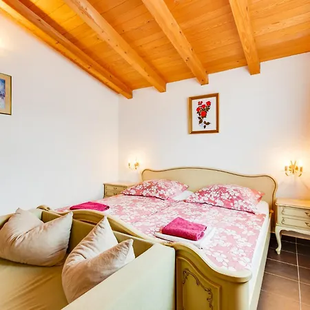 Vb Jelcic Krk Apartament Veglia