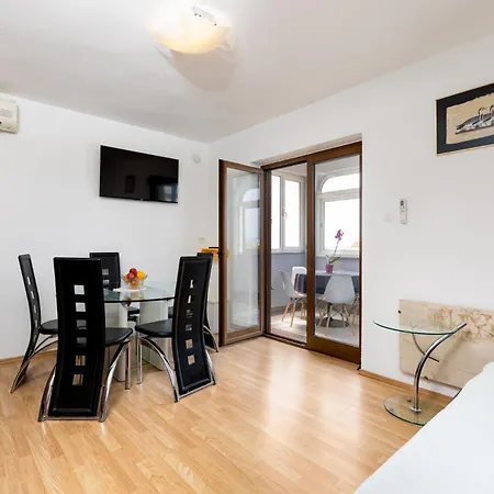 Vb Jelcic Krk Apartament *